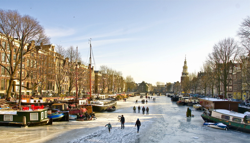 Frozen canals of Amsterdam Oude Waal Binnenkant